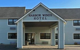 Harbor Winds Hotel